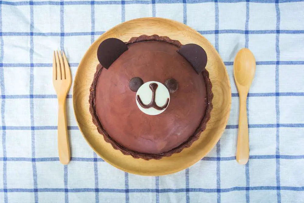Torta di compleanno per bambini a forma di orsetto