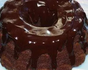 Ciambellone al triplo cioccolato