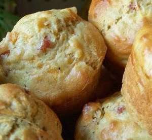 Muffin salati con prosciutto e provola