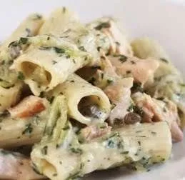 Pasta al salmone e zucchine