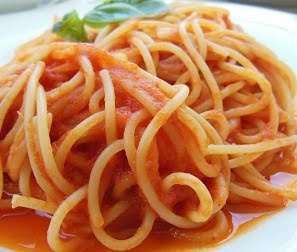 Spaghetti al sugo di pomodoro