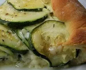 Torta salata di zucchine