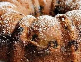 Ciambellone ai frutti di bosco