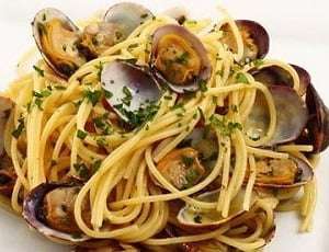 Spaghetti alle vongole, ricetta napoletana