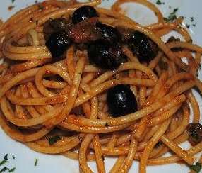 bucatini olive e capperi