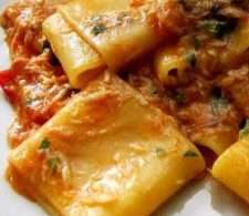 Pasta al sugo di pesce fresco: ricetta facile per un primo di mare squisito