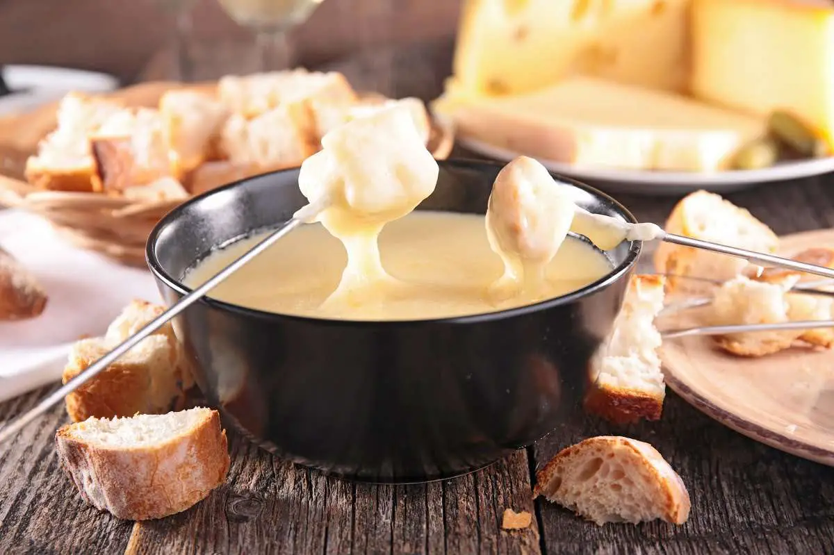 fonduta di formaggio ricetta