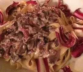 pappardelle con radicchio e speck