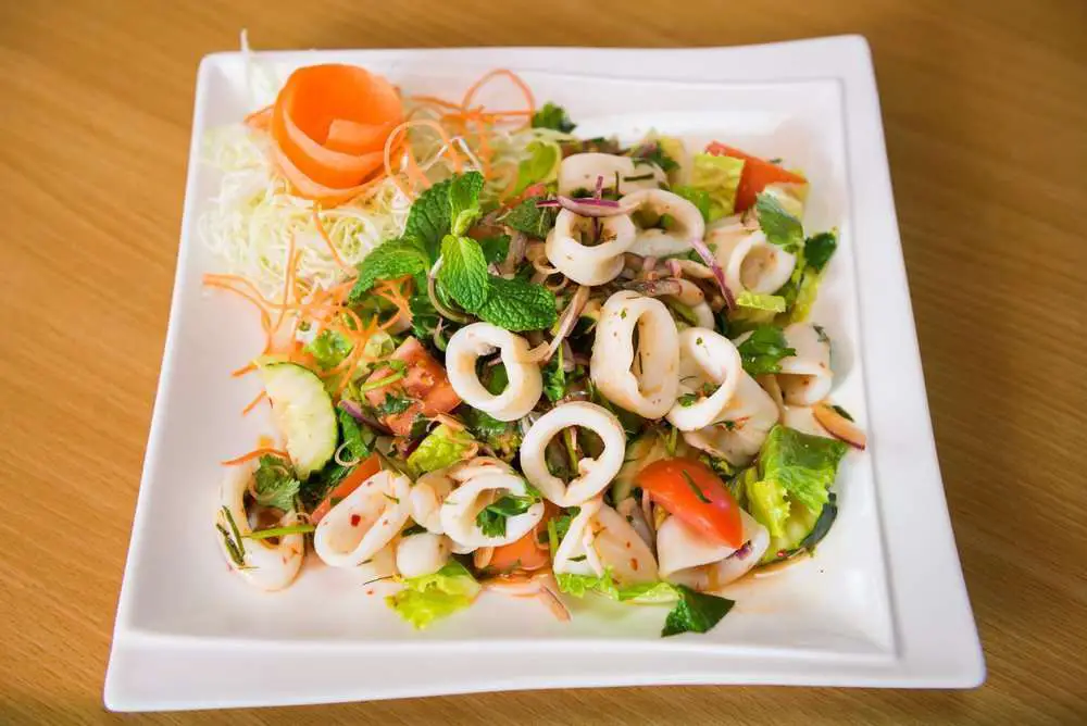 Seppie all'insalata: buonissima insalata di mare genuina e sfiziosa