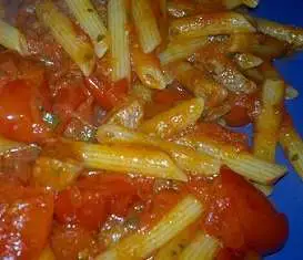 pasta con pancetta e pomodorini