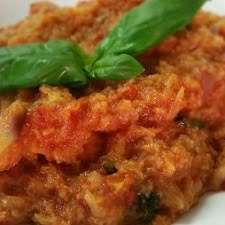 piatto con pappa al pomodoro