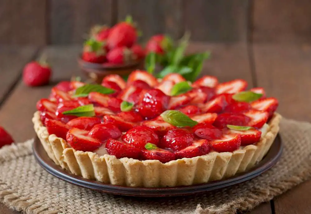 crostata di fragole fatta in casa