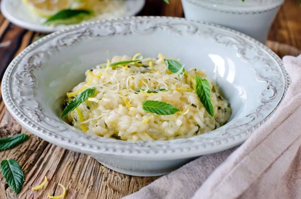 piatto con risotto agli agrumi