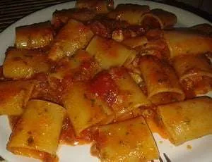 paccheri con la rana pescatrice