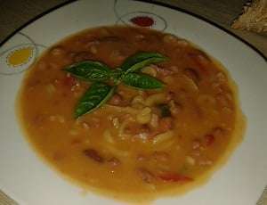 pasta e fagioli cucinata con la ricetta classica