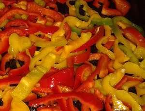peperoni tagliati a filetti
