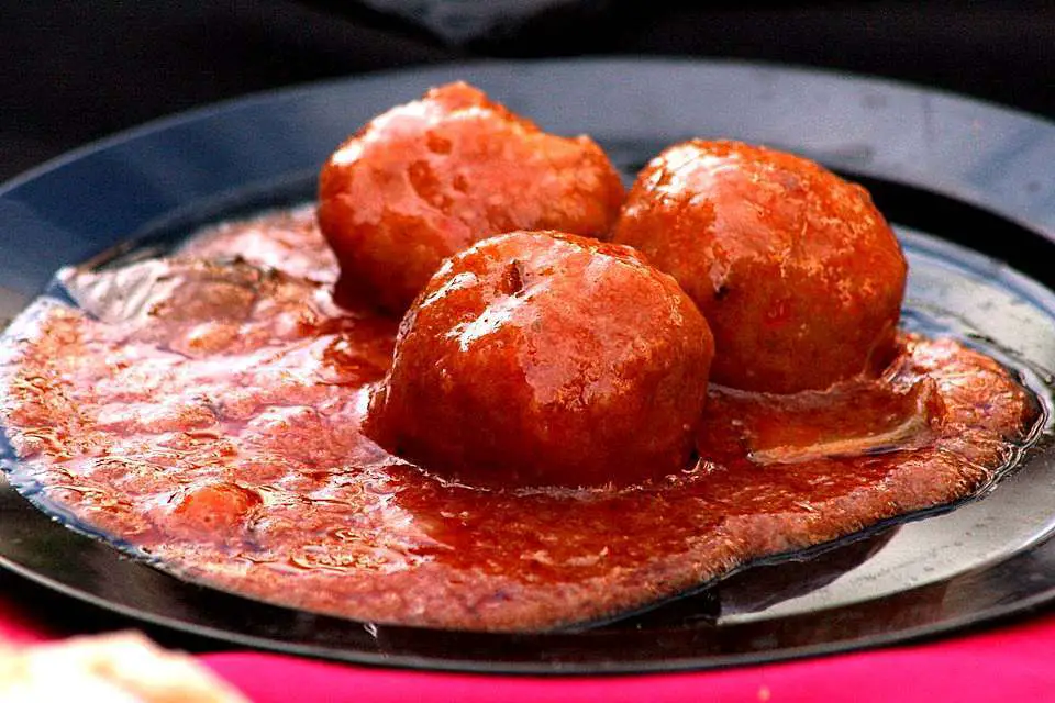 polpette al sugo alla napoletana