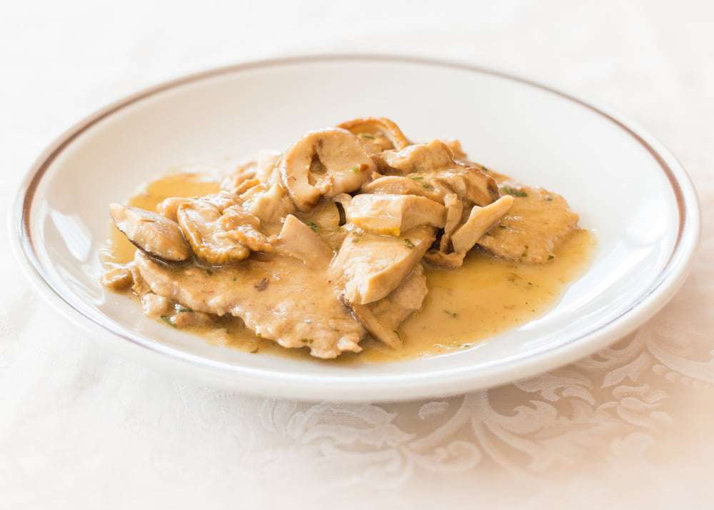 Scaloppine di pollo ai funghi fatte in casa