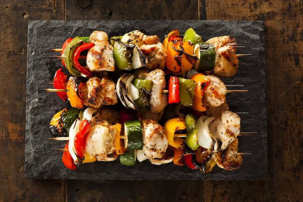 Spiedini di pollo da cucinare al forno o in padella