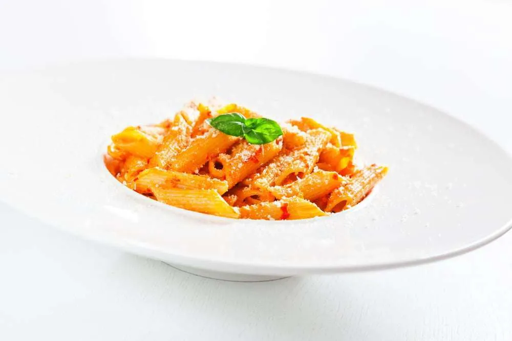 Pasta con peperoni e panna