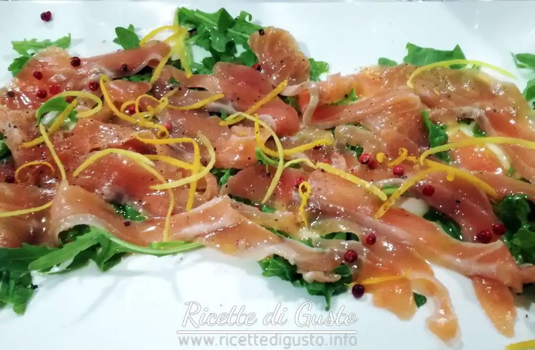 carpaccio di salmone marinato agli agrumi