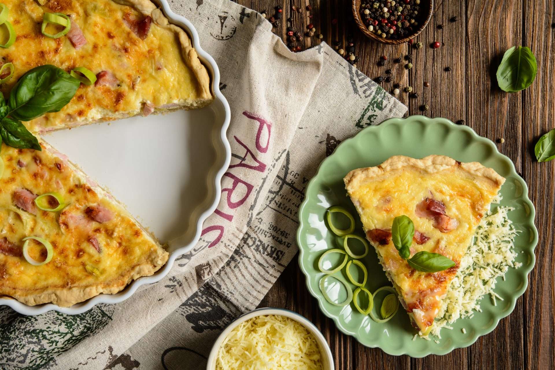 Ricetta facile e veloce: la torta salata, l’ingrediente segreto è il formaggio