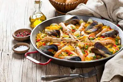 paella ricetta origianle con carne e pesce
